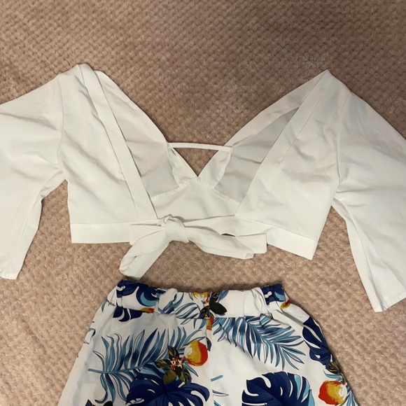 Short set - Picture 2 of 2